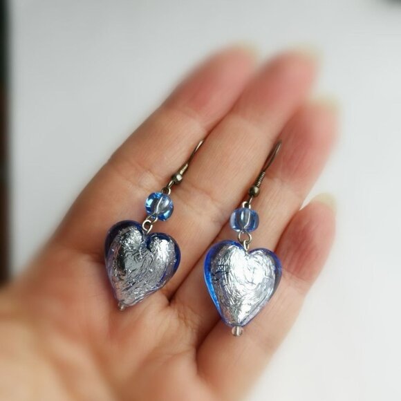 VINTAGE 90\'s Murano Blue silver foil hearts dangle drop earrings